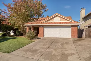 1554 E D St, Oakdale, CA 95361 - Photo 1