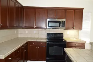 4227 Ivory Ln, Turlock, CA 95382 - Photo 10