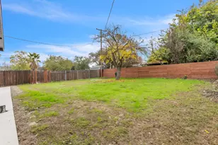 2448 E 8th St, Stockton, CA 95205 - Photo 22