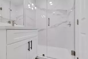 2448 E 8th St, Stockton, CA 95205 - Photo 14