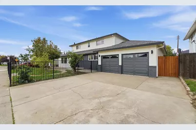 6787 9th Avenue, Sacramento, CA 95820 - Photo 1