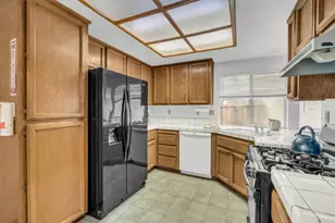 716 Summit Lakes Way, Galt, CA 95632 - Photo 16