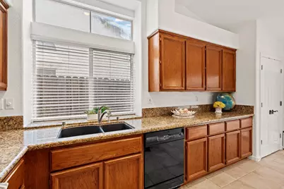 1209 Camino Capistrano, Roseville, CA 95747 - Photo 12