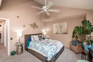 898 Woodside Ln, Sacramento, CA 95825 - Photo 30