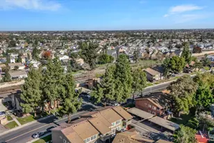 455 Cherry Ln, Manteca, CA 95337 - Photo 32