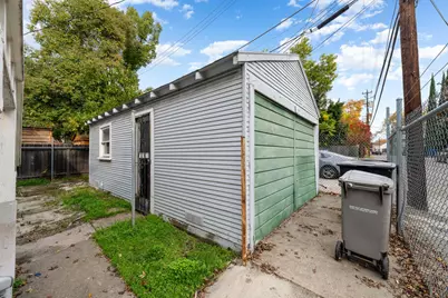 2215 17th Street, Sacramento, CA 95818 - Photo 28