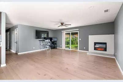 1953 Debonaire Drive, Modesto, CA 95350 - Photo 6