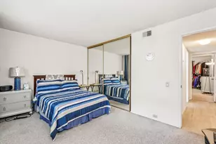 802 Woodside Ln E, Sacramento, CA 95825 - Photo 10