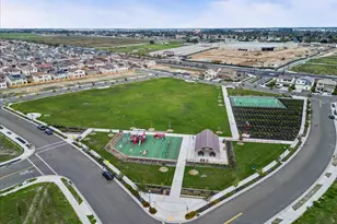 15961 Mavericks Ln, Lathrop, CA 95330 - Photo 30