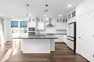 15961 Mavericks Ln, Lathrop, CA 95330 - Photo 8