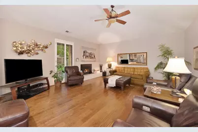 11370 Huntington Village Lane, Gold River, CA 95670 - Photo 12