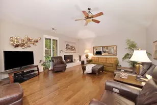 11370 Huntington Village Ln, Gold River, CA 95670 - Photo 12