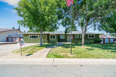 2912 Squire Avenue, Redding, CA 96002 - Photo 2