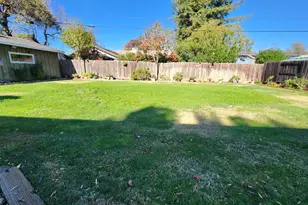 2912 Squire Ave, Redding, CA 96002 - Photo 4