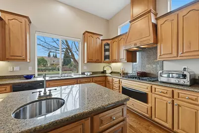 8720 Oakmere Court, Roseville, CA 95747 - Photo 20