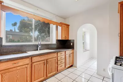 815 W Yosemite Avenue, Madera, CA 93637 - Photo 22