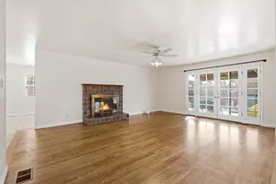 2490 Zinfandel Ln, Turlock, CA 95380 - Photo 2