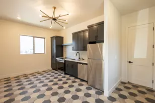 100 Southlite Cir, Sacramento, CA 95831 - Photo 42