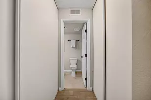 949 Fulton Ave, Sacramento, CA 95825 - Photo 18