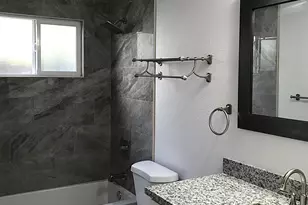 1817 W St, Sacramento, CA 95818 - Photo 4