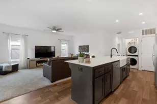 Village Circle, Sacramento, CA 95838 - Photo 10