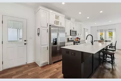 Village Cir, Sacramento, CA 95838 - Photo 14