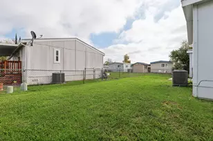 Village Circle, Sacramento, CA 95838 - Photo 24