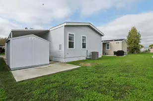 Village Circle, Sacramento, CA 95838 - Photo 26