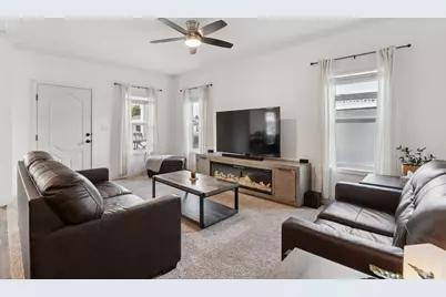 Village Cir, Sacramento, CA 95838 - Photo 4