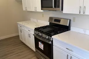 215 Floyd Ave, Modesto, CA 95350 - Photo 10