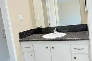 4075 Weymouth Ln, Sacramento, CA 95823 - Photo 12