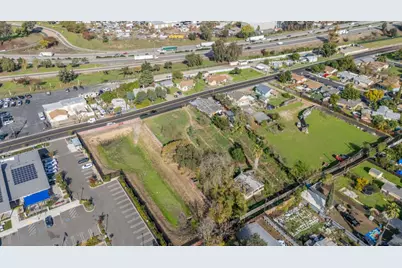 132 Pecos Avenue, Modesto, CA 95351 - Photo 18