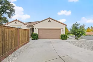 10118 Cornice Ct, Elk Grove, CA 95757 - Photo 4