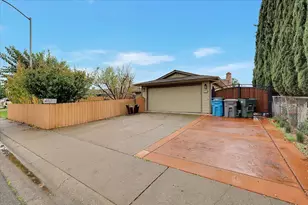 5270 Aspen Way, Olivehurst, CA 95961 - Photo 1