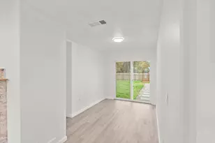 2391 Carlsbad Ave, Sacramento, CA 95821 - Photo 16