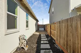404 Central Pacific St, Lathrop, CA 95330 - Photo 36