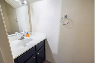 5876 Calvine Road, Sacramento, CA 95823 - Photo 16