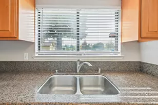 8501 Center Pkwy, Sacramento, CA 95823 - Photo 16