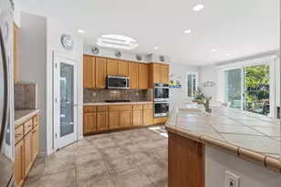 2567 Parkcrest Way, Roseville, CA 95747 - Photo 12