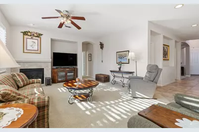 2567 Parkcrest Way, Roseville, CA 95747 - Photo 14