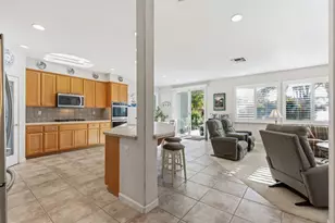 2567 Parkcrest Way, Roseville, CA 95747 - Photo 8