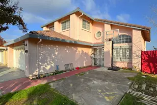 21 Canyon Tree Ct, Sacramento, CA 95822 - Photo 2