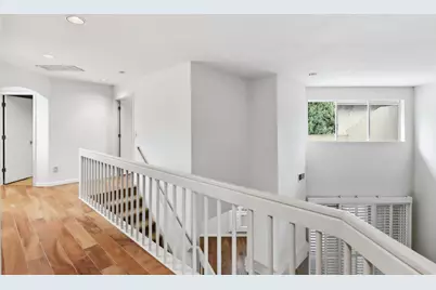 984 S Beach Drive, Sacramento, CA 95831 - Photo 32