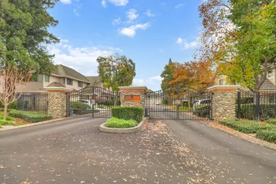 984 S Beach Drive, Sacramento, CA 95831 - Photo 4