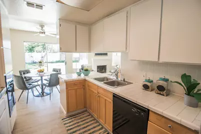 6282 Denslow Way, Sacramento, CA 95823 - Photo 18