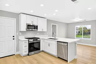 7481 Splendid Way, Elk Grove, CA 95758 - Photo 12