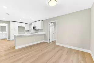 7481 Splendid Way, Elk Grove, CA 95758 - Photo 6