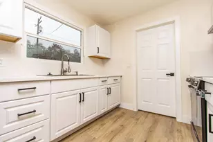 1413 Del Monte Ave, Modesto, CA 95350 - Photo 10