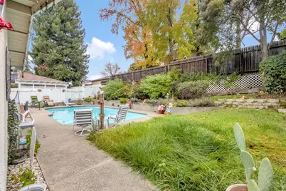 8085 Glen Alta Way, Citrus Heights, CA 95610 - Photo 8