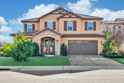 8340 La Cruz Way, Elk Grove, CA 95757 - Photo 2